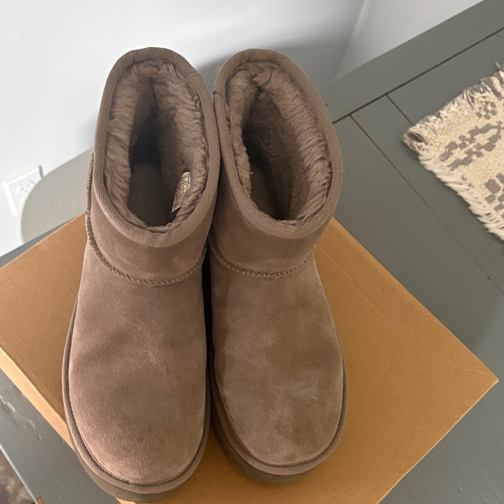 Ugg Classic Platform Winter Boots - image 3